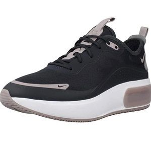 Nike Air Max Día Women’s shoes